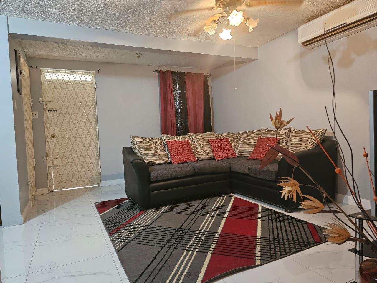 Apartment For Rent SURBITON ROAD, Kingston 10 165,000 Keez
