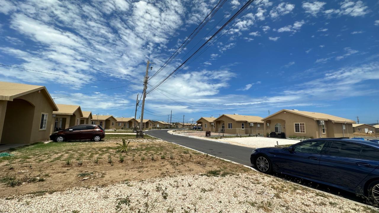 House For Rent PHOENIX PARK VILLAGE, Greater Portmore 150,000 Keez