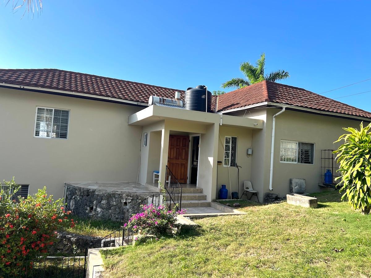 House For Sale NANCY WAY, UNITY HALL, Montego Bay 380,000 Keez