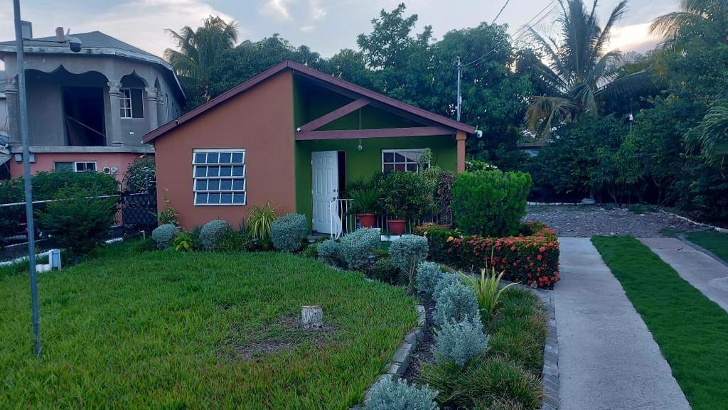 House For Sale CLINTON PLACE,, Spanish Town 18,000,000 Keez