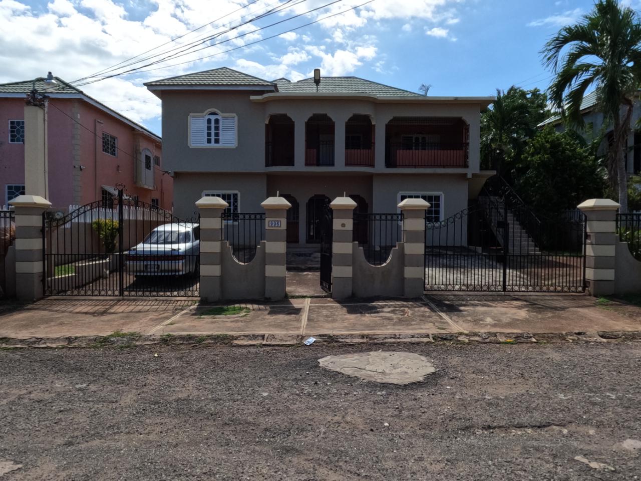 House For Sale ST. ALBANS CLOSE,, GREEN, 1683 32,000,000 Keez