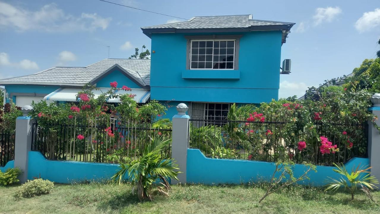 House For Rent FORREST CLOSE, May Pen 160,000 Keez