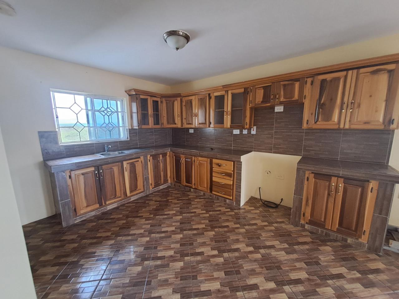 House For Rent DIAMOND AVENUE, 1875 85,000 Keez
