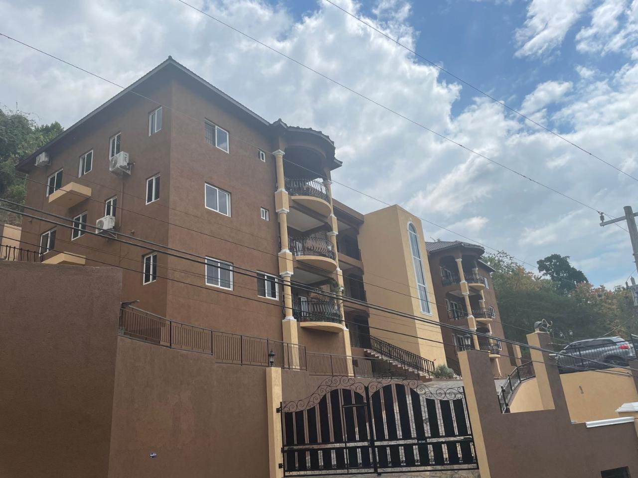 Apartment For Rent EAST OAKRIDGE, ARMOUR HEI, Kingston 8 1,300 Keez