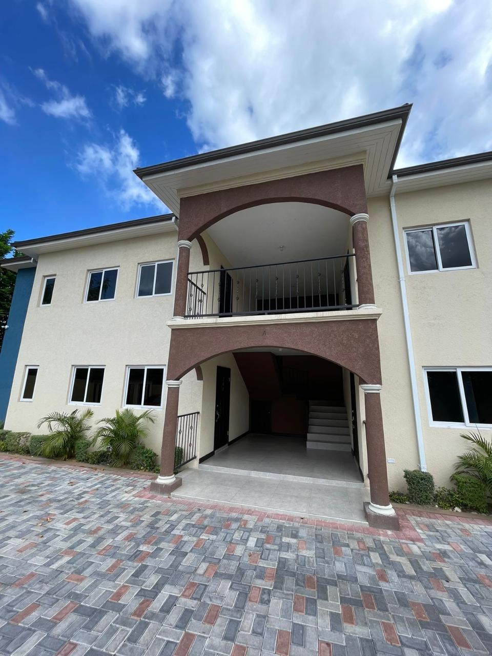 Apartment For Rent WOODLAWN AVENUE, Kingston 19 165,000 Keez
