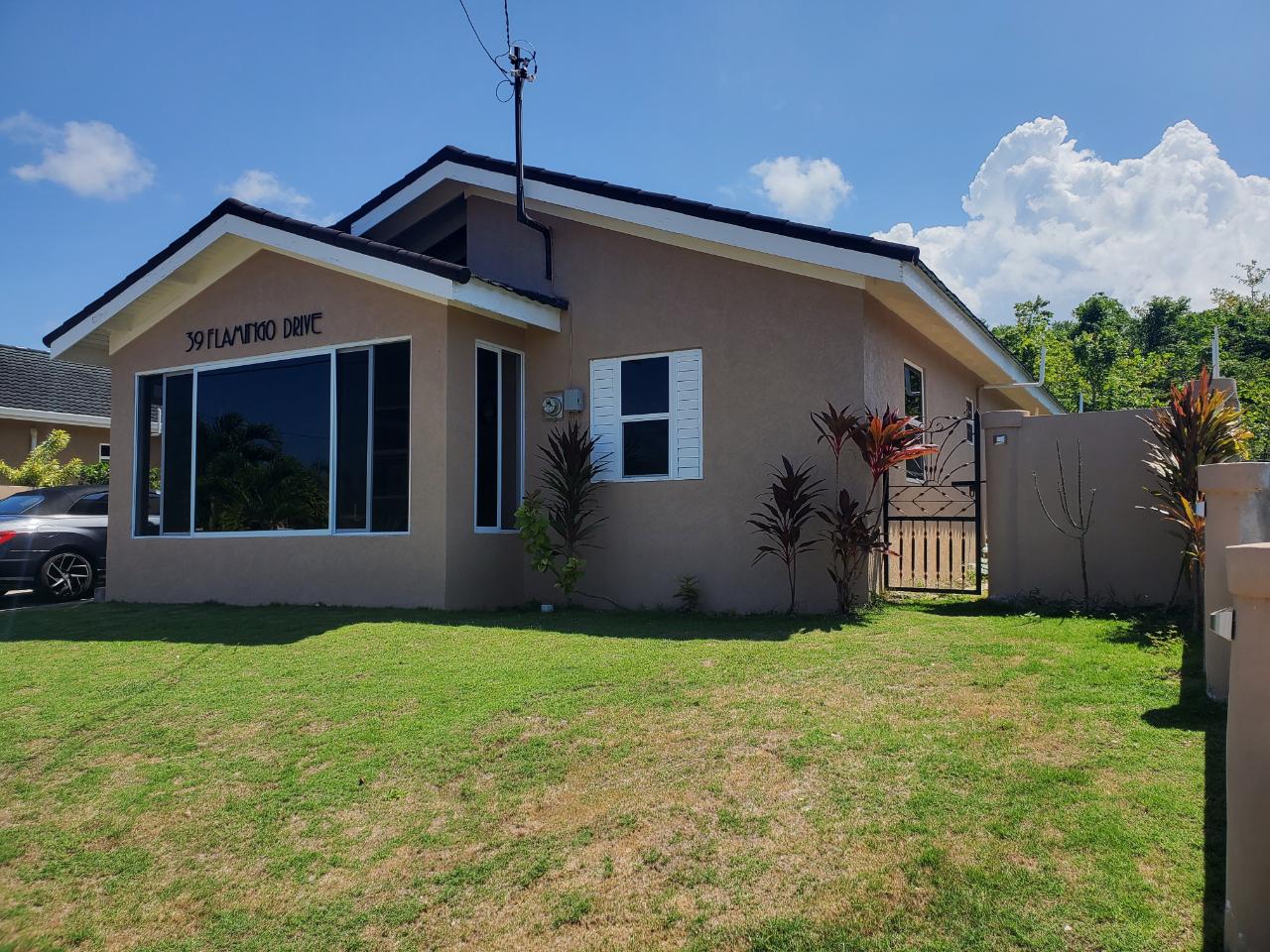 House For Rent DRAX HALL MANOR, Ocho Rios 1,500 Keez