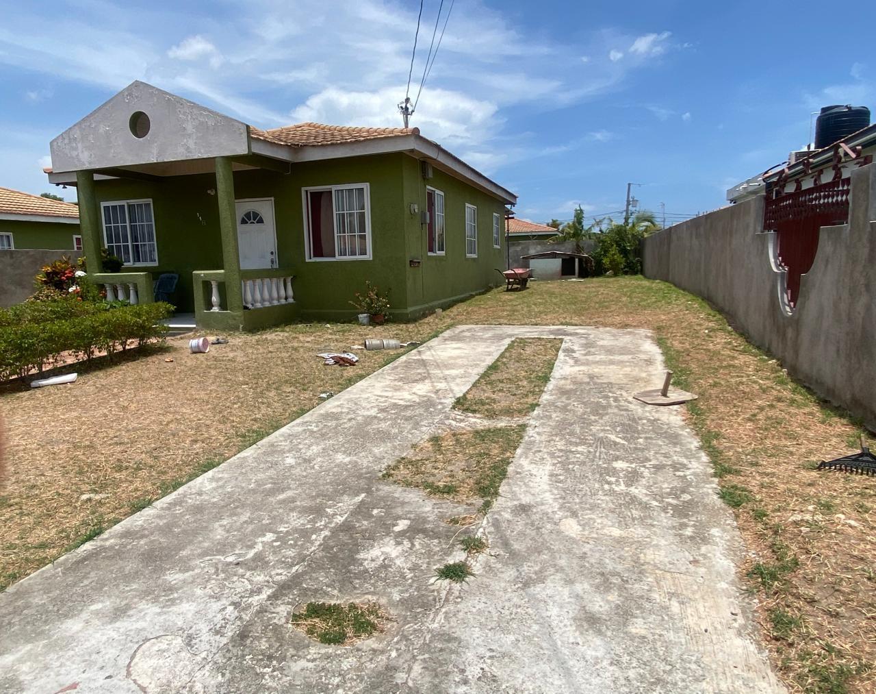House For Sale MOONSTONE WAY,, Spanish Town 15,500,000 Keez