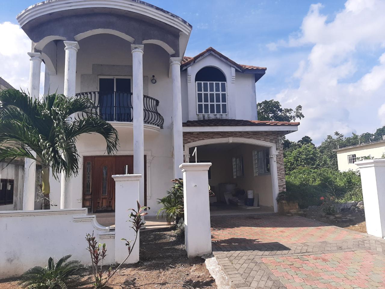 House For Rent MANSFIELD AVENUE, Ocho Rios 800 Keez