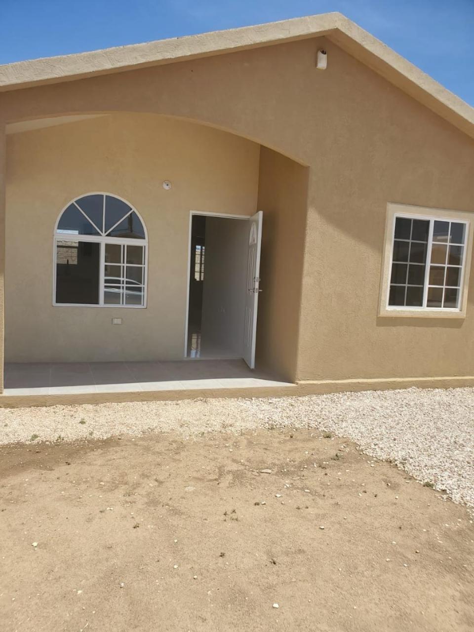 House For Rent EMERALD CRESCENT PHOENIX, Greater Portmore 100,000