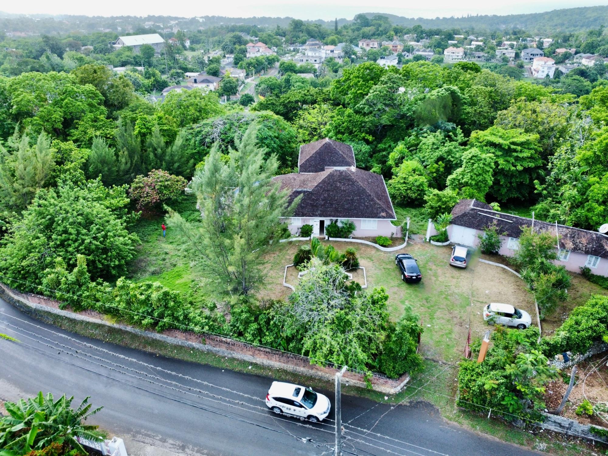 House For Sale EXCHANGE MAIN ROAD, Ocho Rios 420,000 Keez