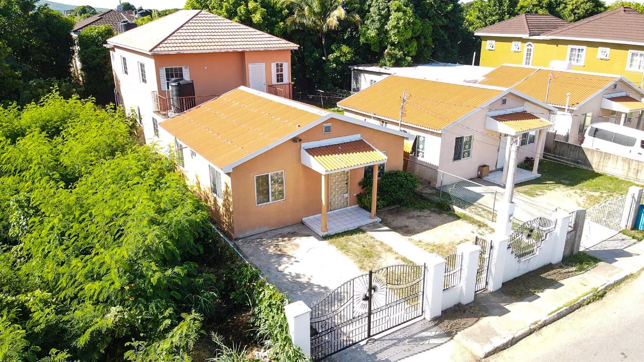 House For Sale CEDAR GROVEGREGORY PARK, Gregory Park 300,000 Keez