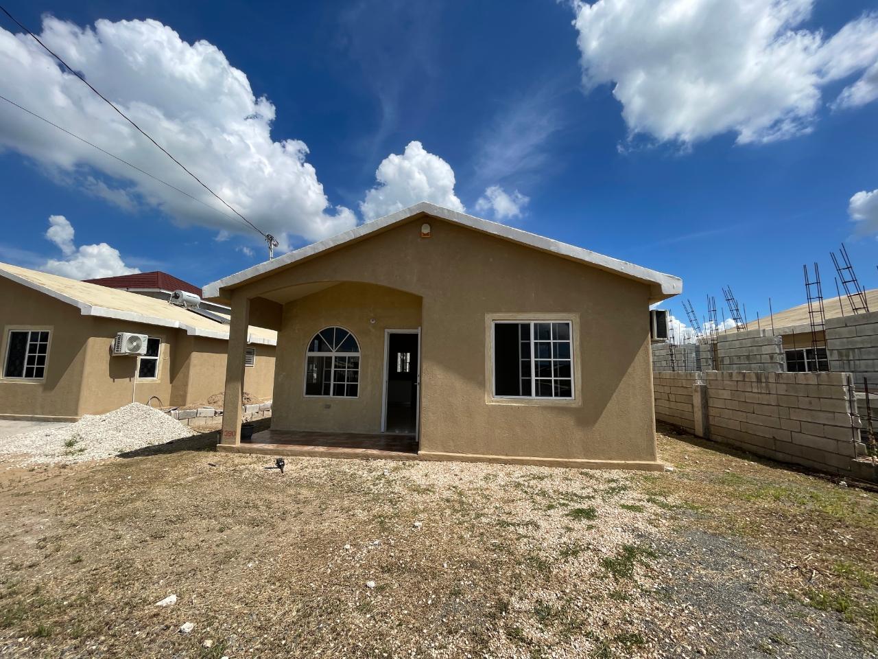 House For Rent: 1390 PHOENIX BOULEVARD, P, Greater Portmore | $100,000 ...