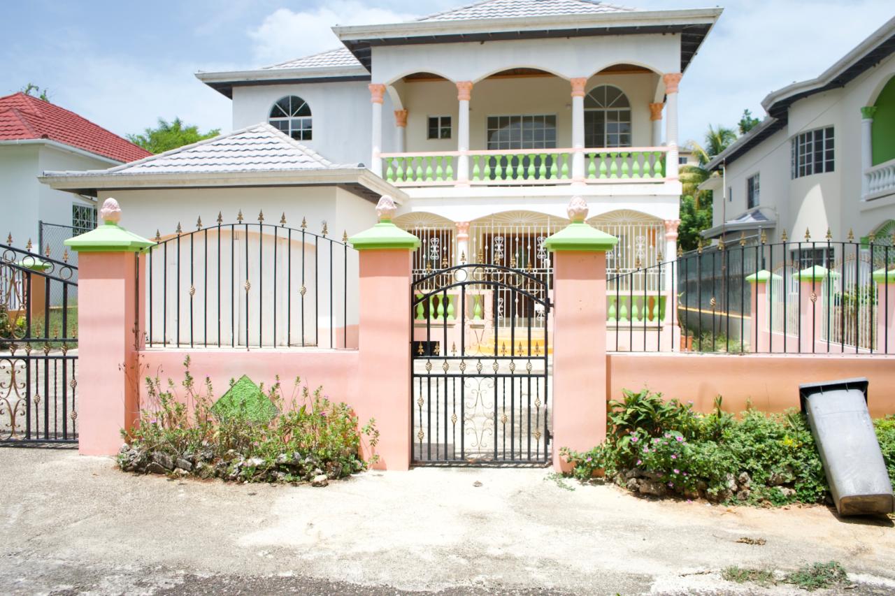 House For Sale BYBROOK PARK, Santa Cruz 40,000,000 Keez