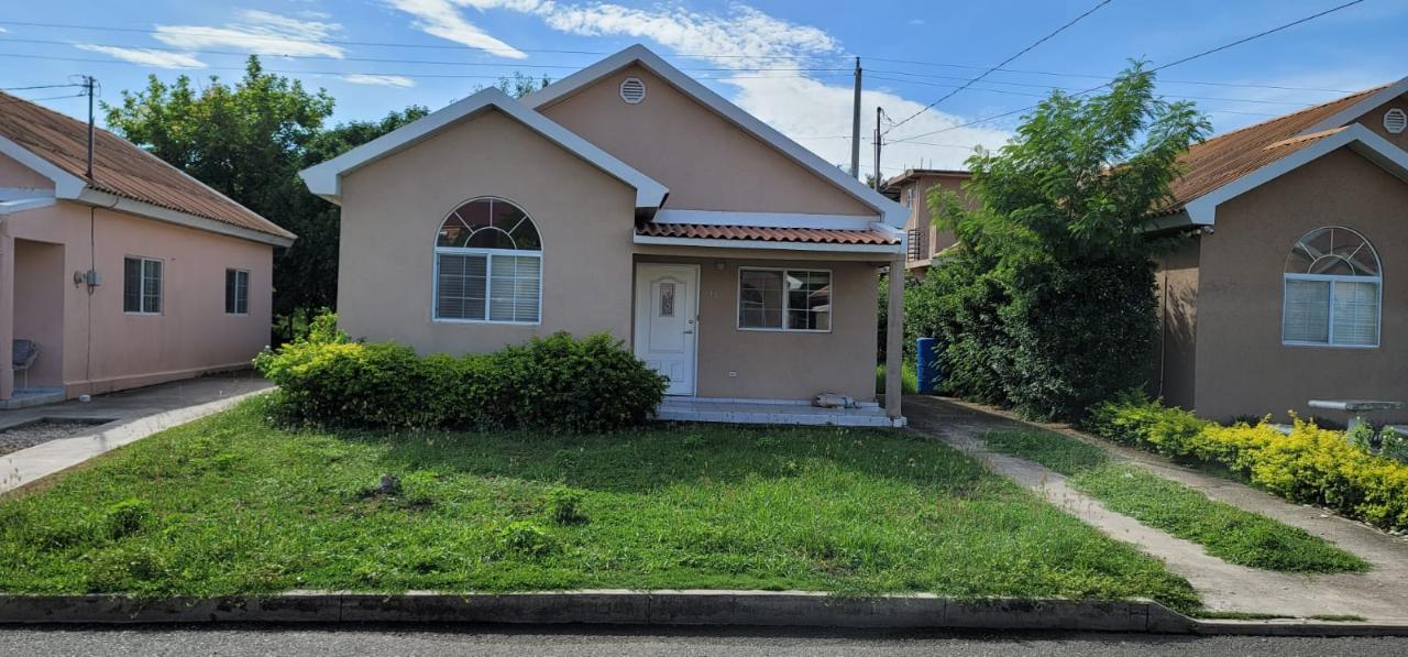 House for rent martiniqe boulevard carib greater portmore 130 000