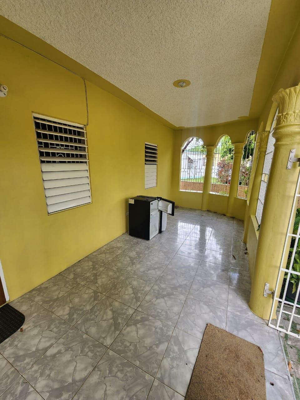 House For Rent APPLE GROVE, Spanish Town 50,000 Keez