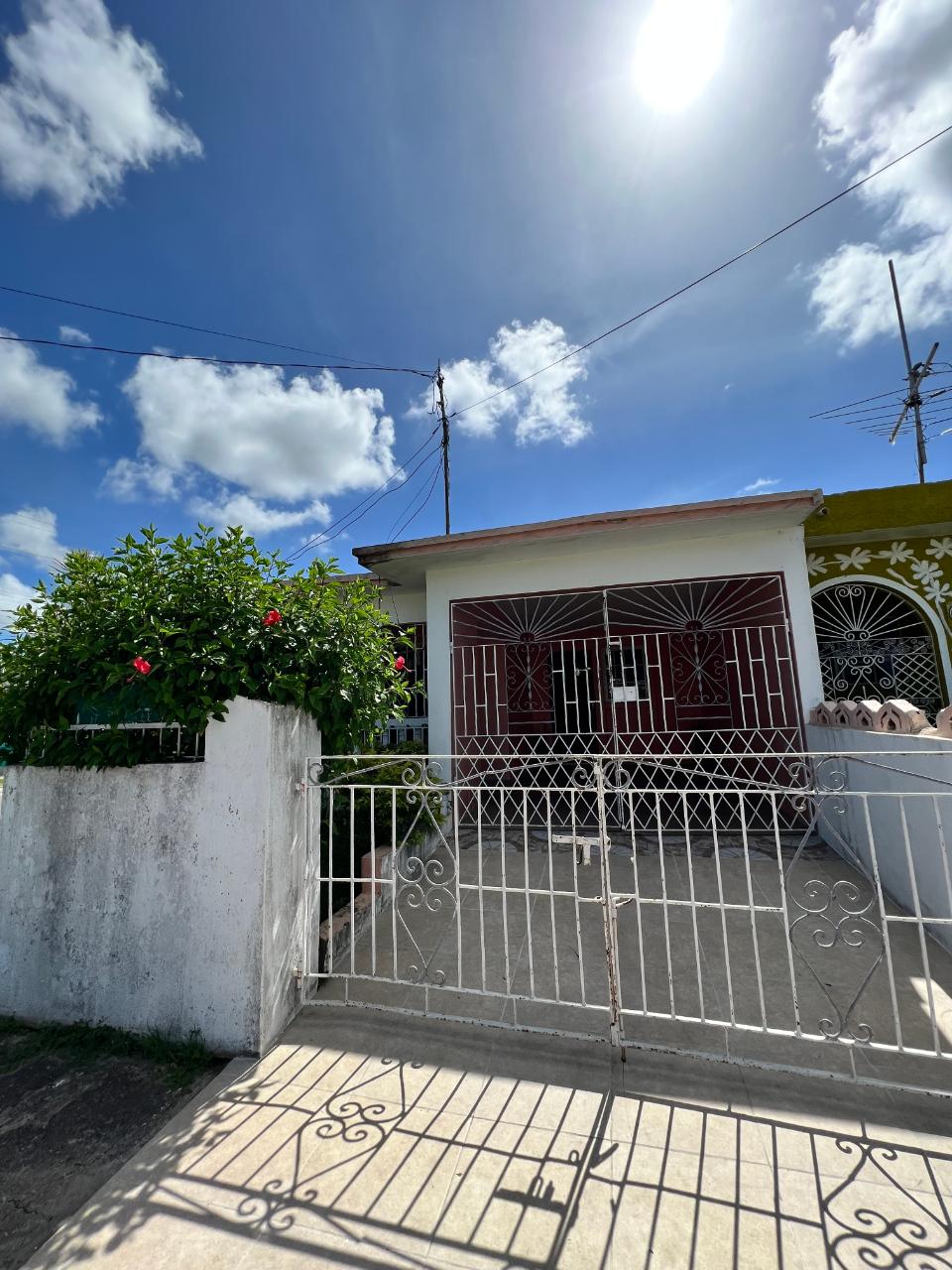 House For Sale AMETHYST AVENUE, Spanish Town 14,000,000 Keez