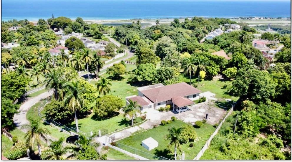 House For Rent MANGO WALK, MONTEGO BAY,, Montego Bay 2,700 Keez