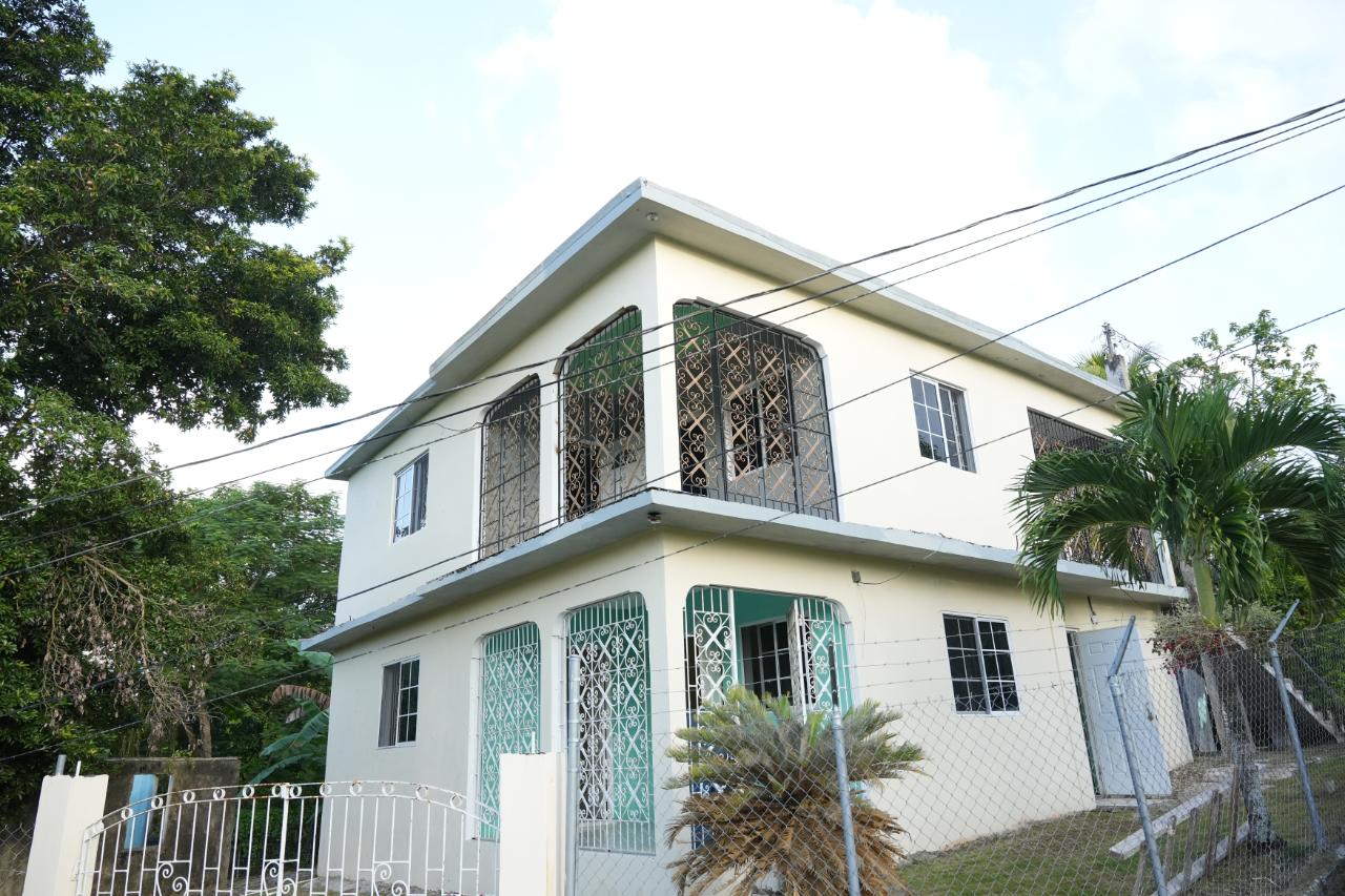 House For Sale IRWIN HEIGHTS, 350 18,000,000 Keez