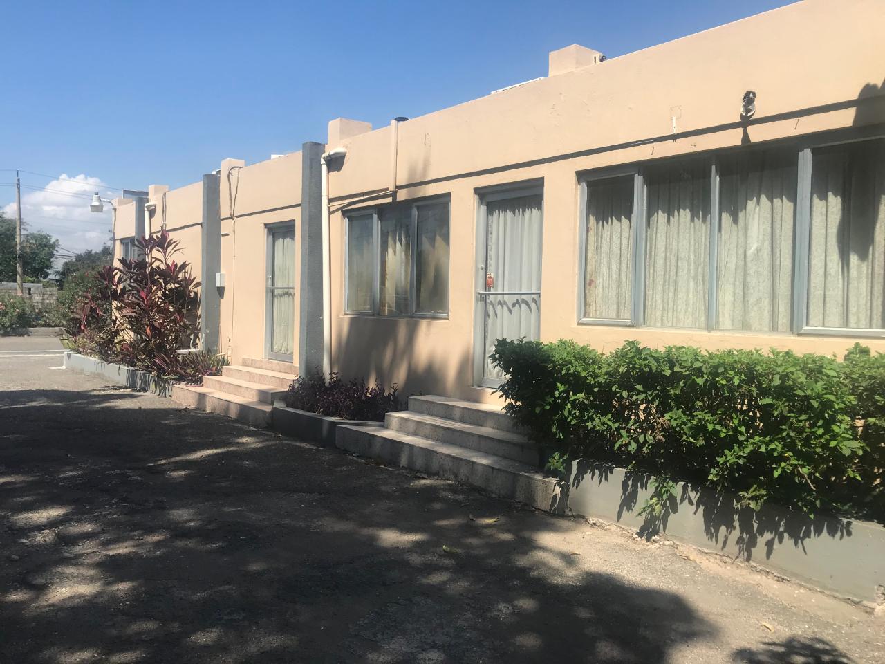 Offices / Commercial Bldg For Rent MOLYNES ROAD, Kingston 10