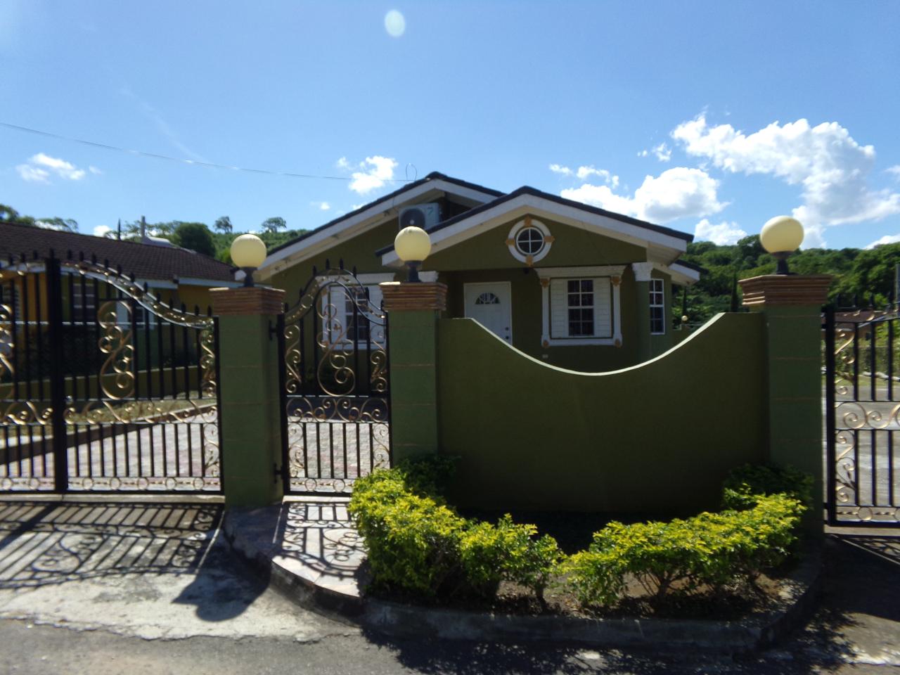 House For Rent EMERALD AVENUE, Falmouth 950 Keez