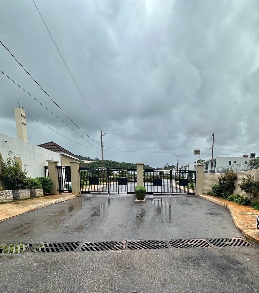 Townhouse For Sale CAMELOT VILLAGE PHASE 1, Discovery Bay