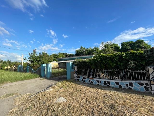 house-for-sale-canary-close-spanish-town-23-000-000-keez