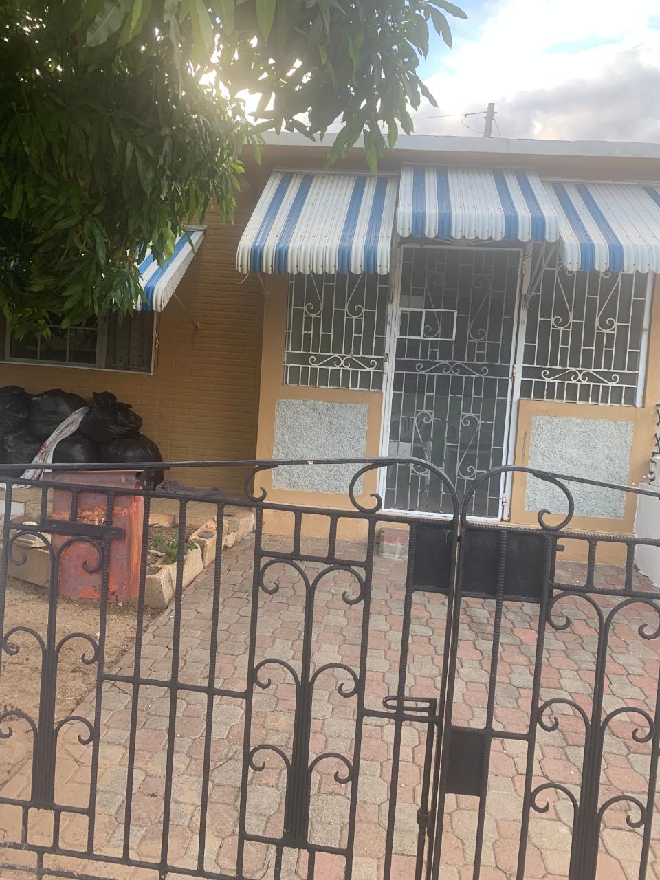 House For Sale CAPTAIN KIDD DRIVE, 1875 25,000,000 Keez