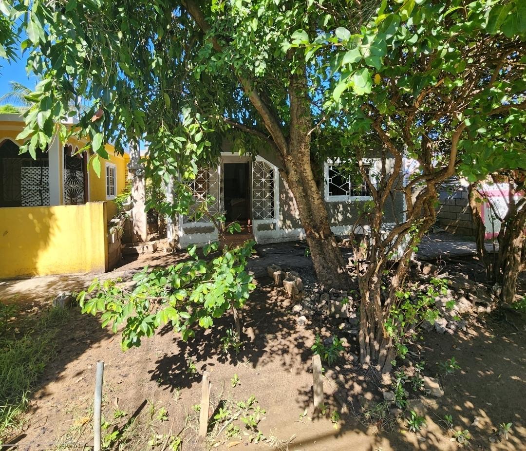 House For Sale EAST SABINA SOUTH EAST 46, Greater Portmore