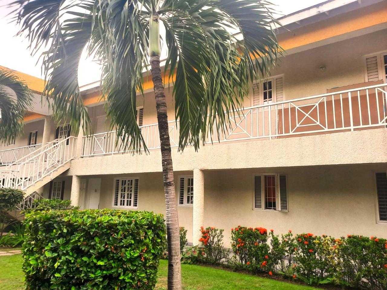 Apartment For Rent WELLINGTON DRIVE, Kingston 6 160,000 Keez