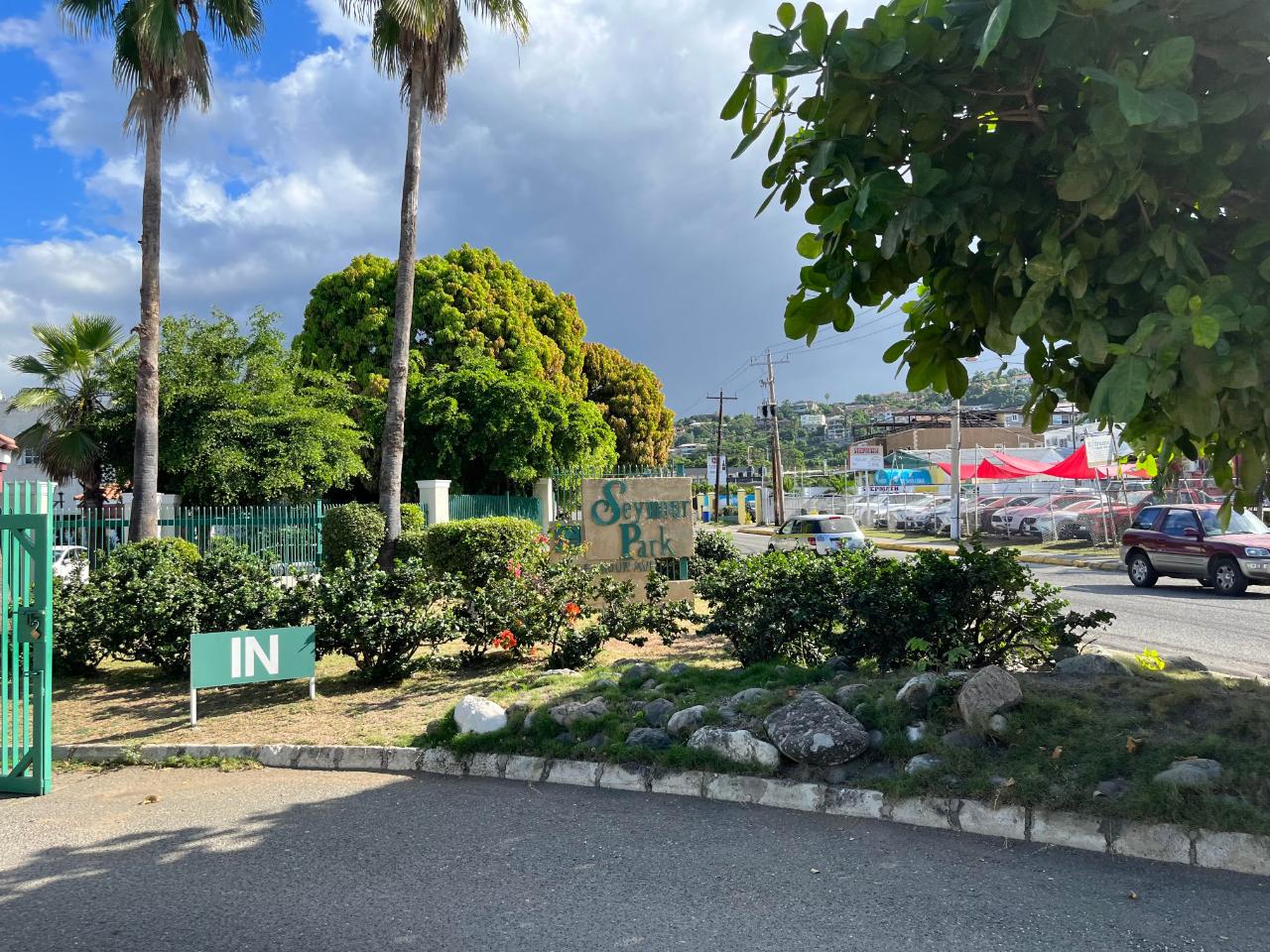 Offices / Commercial Bldg For Rent HERB MCKENLEY DRIVE, KINGSTON 6