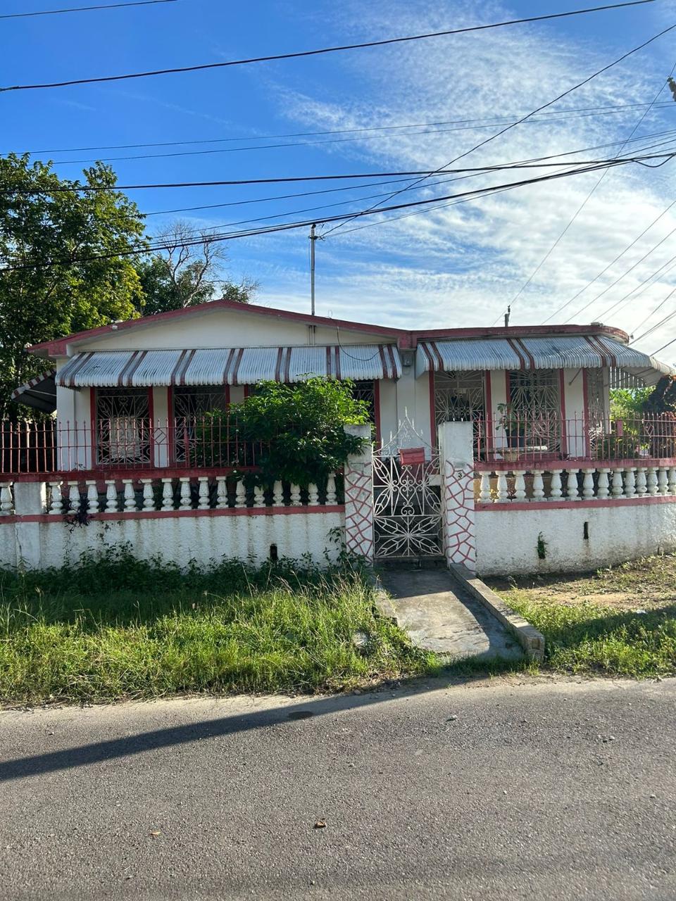 House For Sale WILDWOOD CLOSE, WESTMORE, Spanish Town 25,000,000 Keez