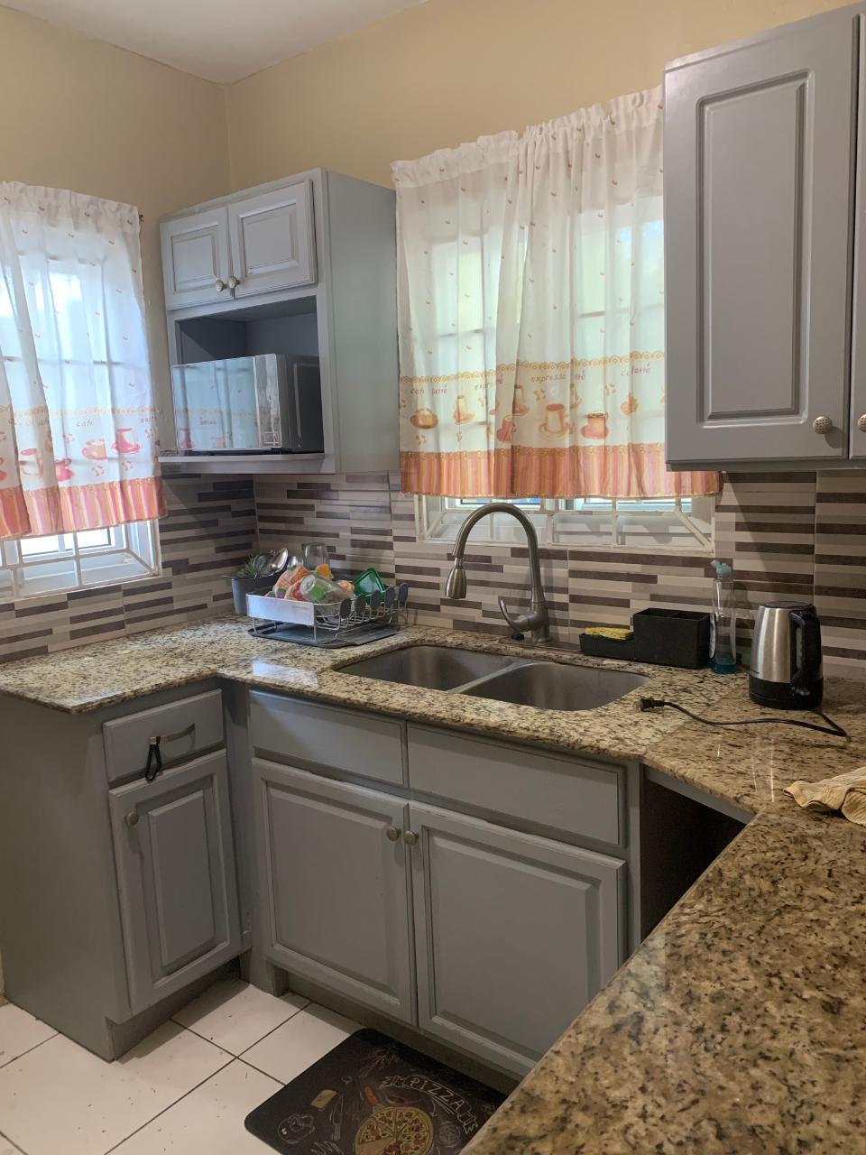 House For Sale ST. THOMAS AVENUE, INDEPE, Gregory Park 25,000,000