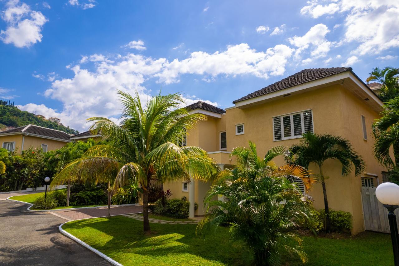 Townhouse For Rent CARMEL CLOSE, KINGSTON 8, Kingston 8 3,980 Keez