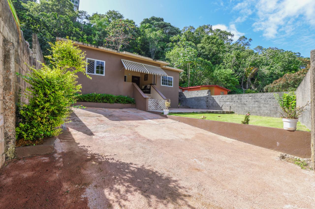 house-for-sale-bariffe-hall-oracabessa-26-000-000-keez