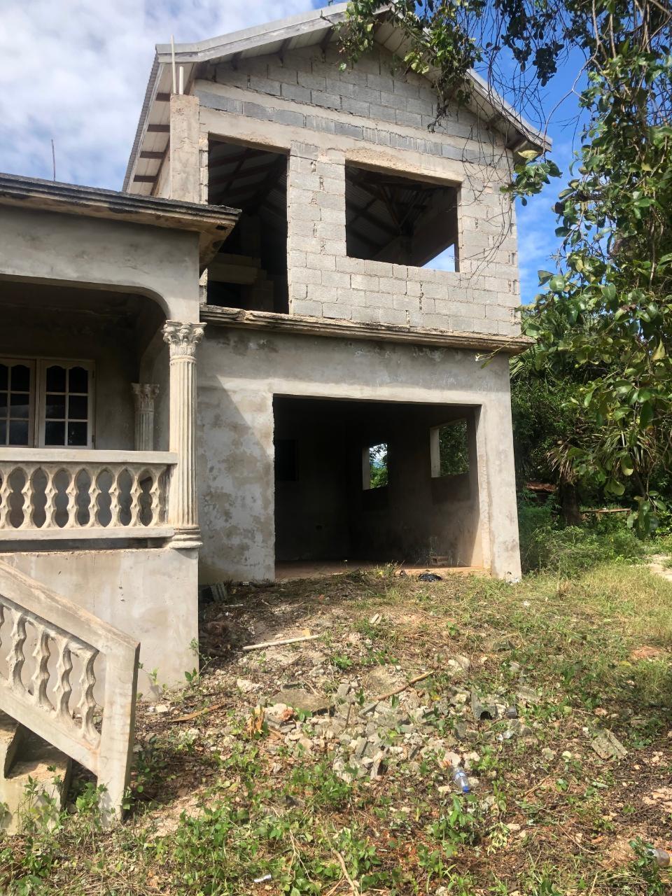 House For Sale STEVEN RUN, 2314 12,000,000 Keez