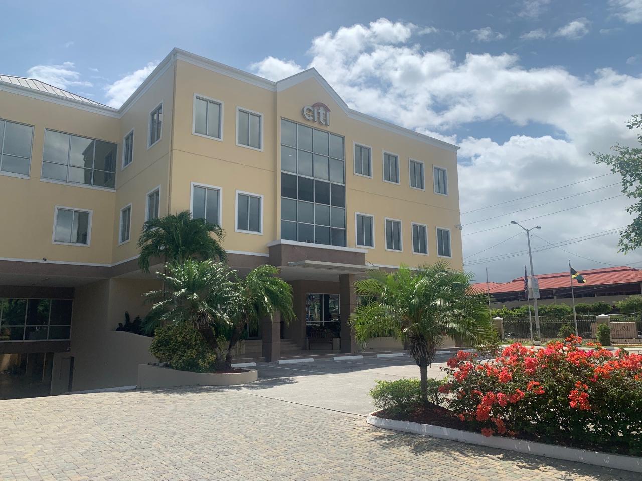 Offices / Commercial Bldg For Rent: HILLCREST AVENUE, Kingston 6 | $1,700