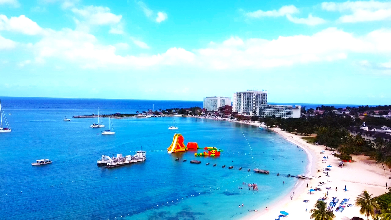 Resort / Villa For Sale: TURTLE BEACH TOWERS, Ocho Rios | $330,000 | Keez