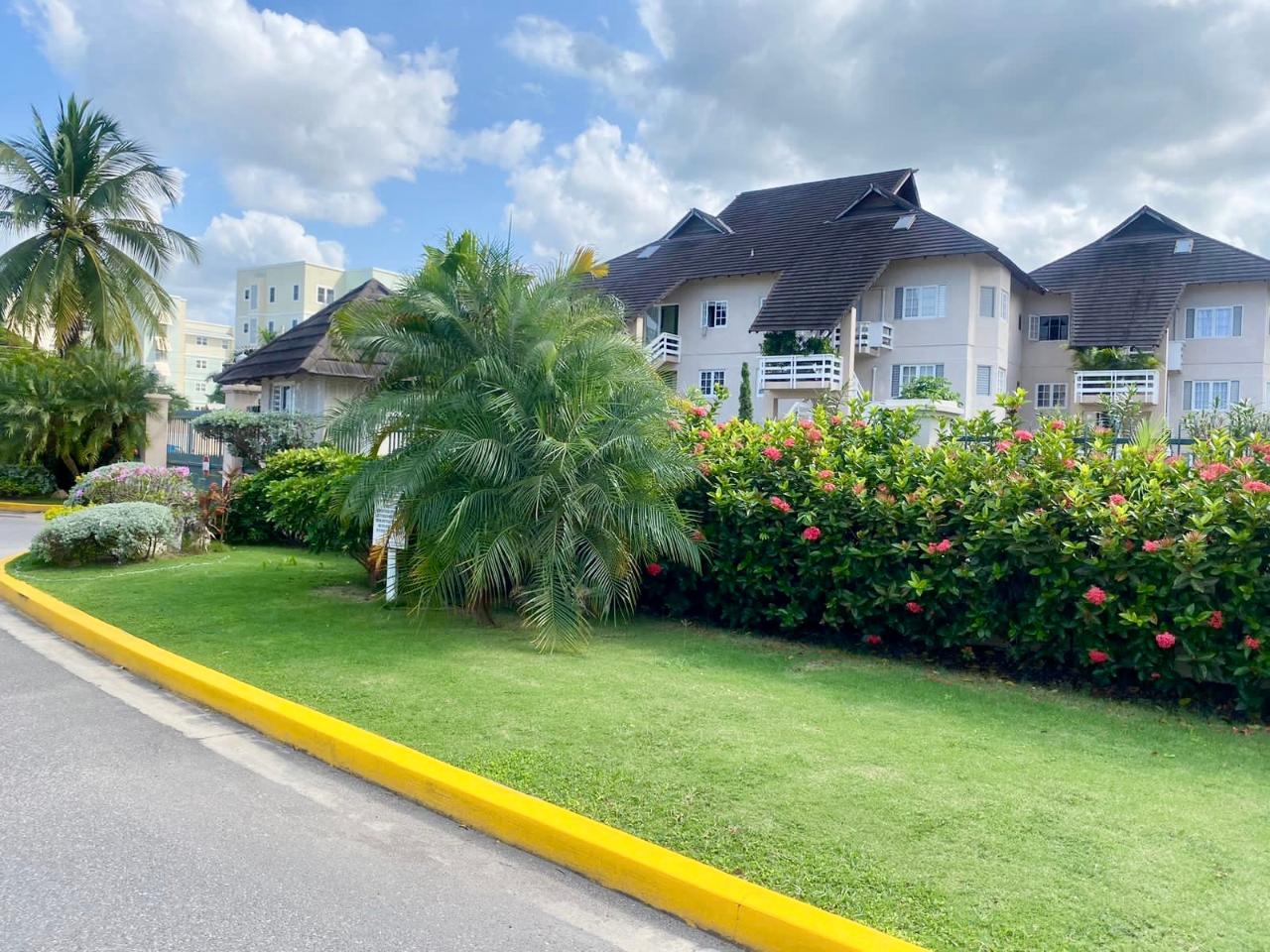 Apartment For Rent SUNSET DRIVE, Montego Bay 1,850 Keez