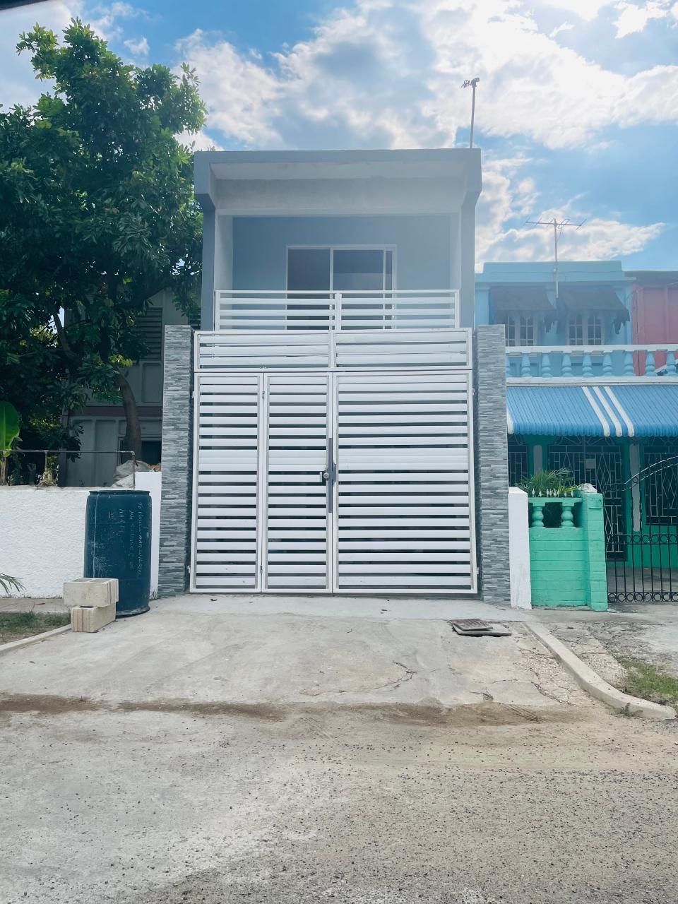 Townhouse For Sale BOSWELL AVENUE, 2646 24,000,000 Keez