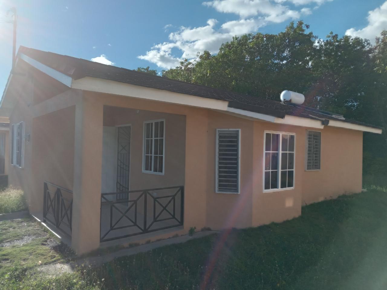 House For Rent: PALMS OF PORTMORE, 1913 | $90,000 | Keez