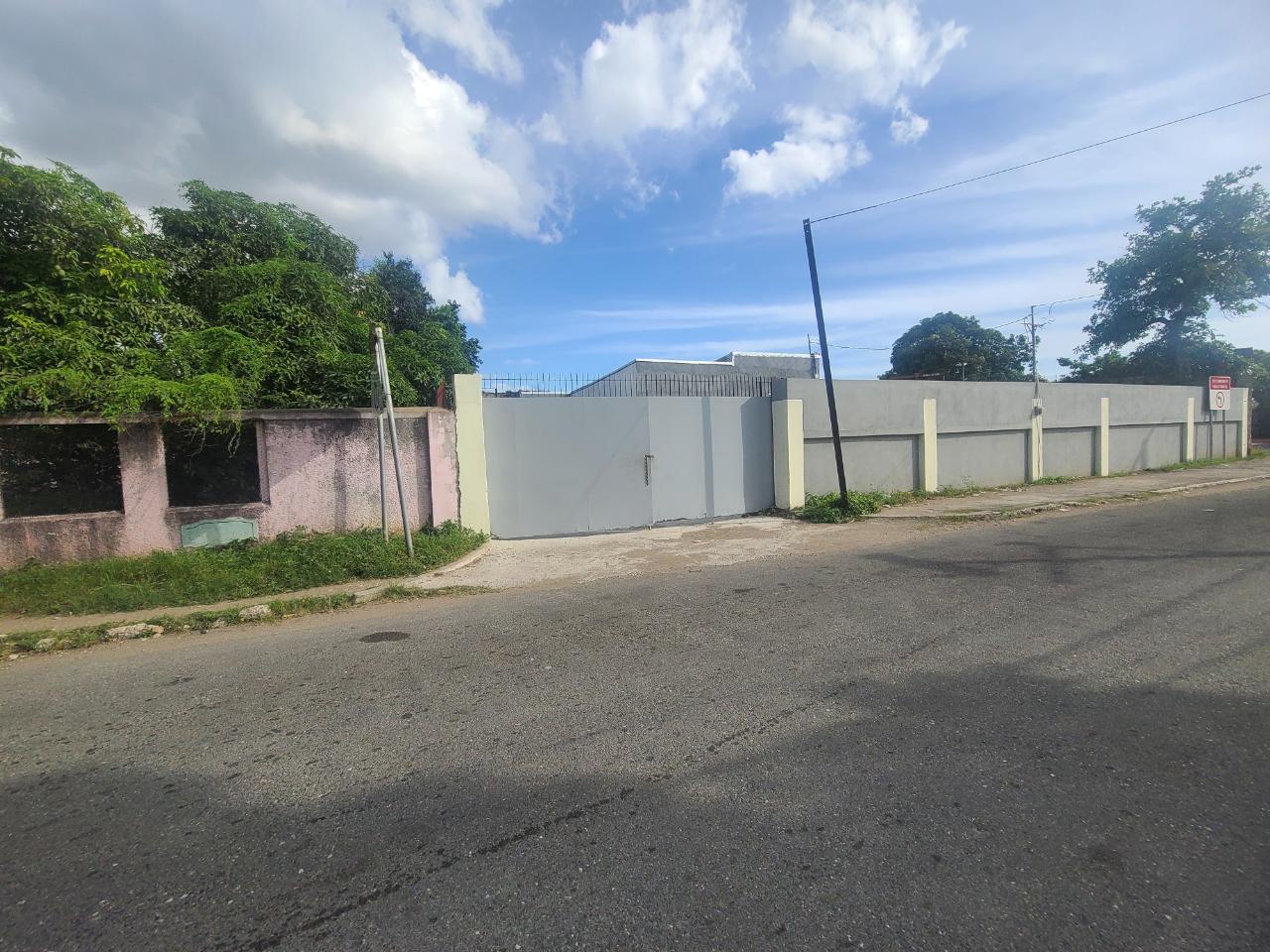 Offices Commercial Bldg For Rent STRATFORD AVENUE Kingston 10   00012247.L01