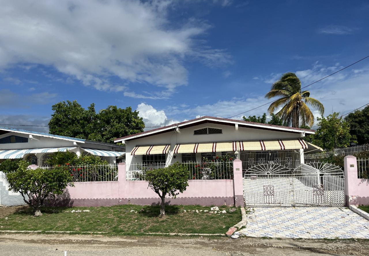 House For Sale ST CATHERINE, Spanish Town 25,000,000 Keez
