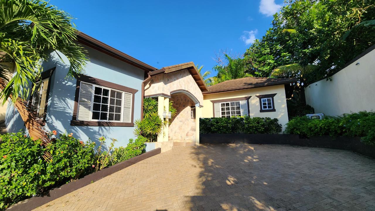 House For Sale ORCHARD GARDENS, Hopewell 850,000 Keez