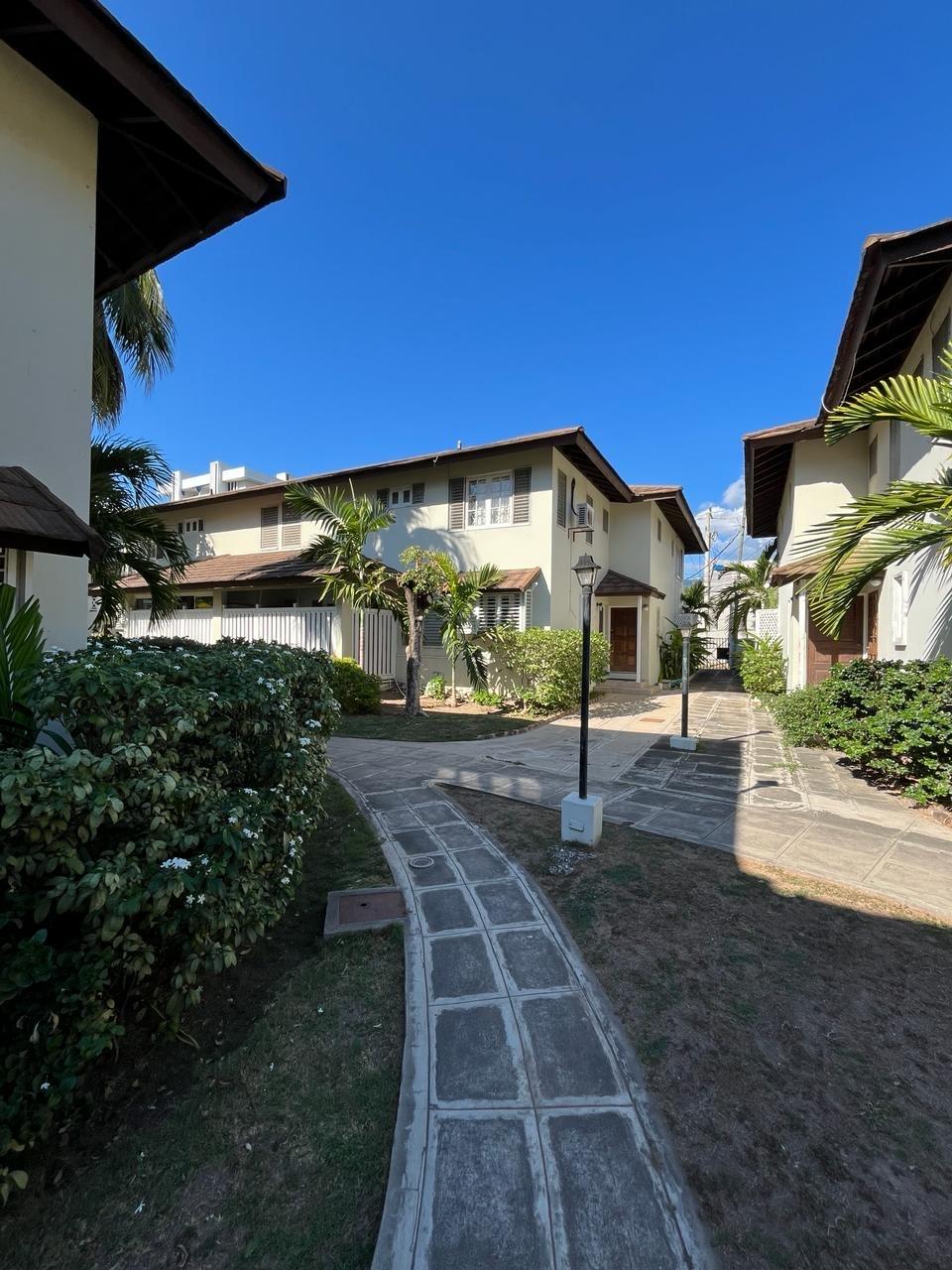 Apartment For Rent RENFREW ROAD, Kingston 5 1,200 Keez