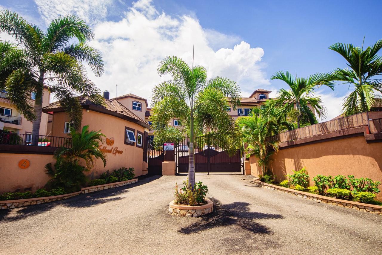 Apartment For Sale KIRKLAND GROVE, Red Hills 320,000 Keez