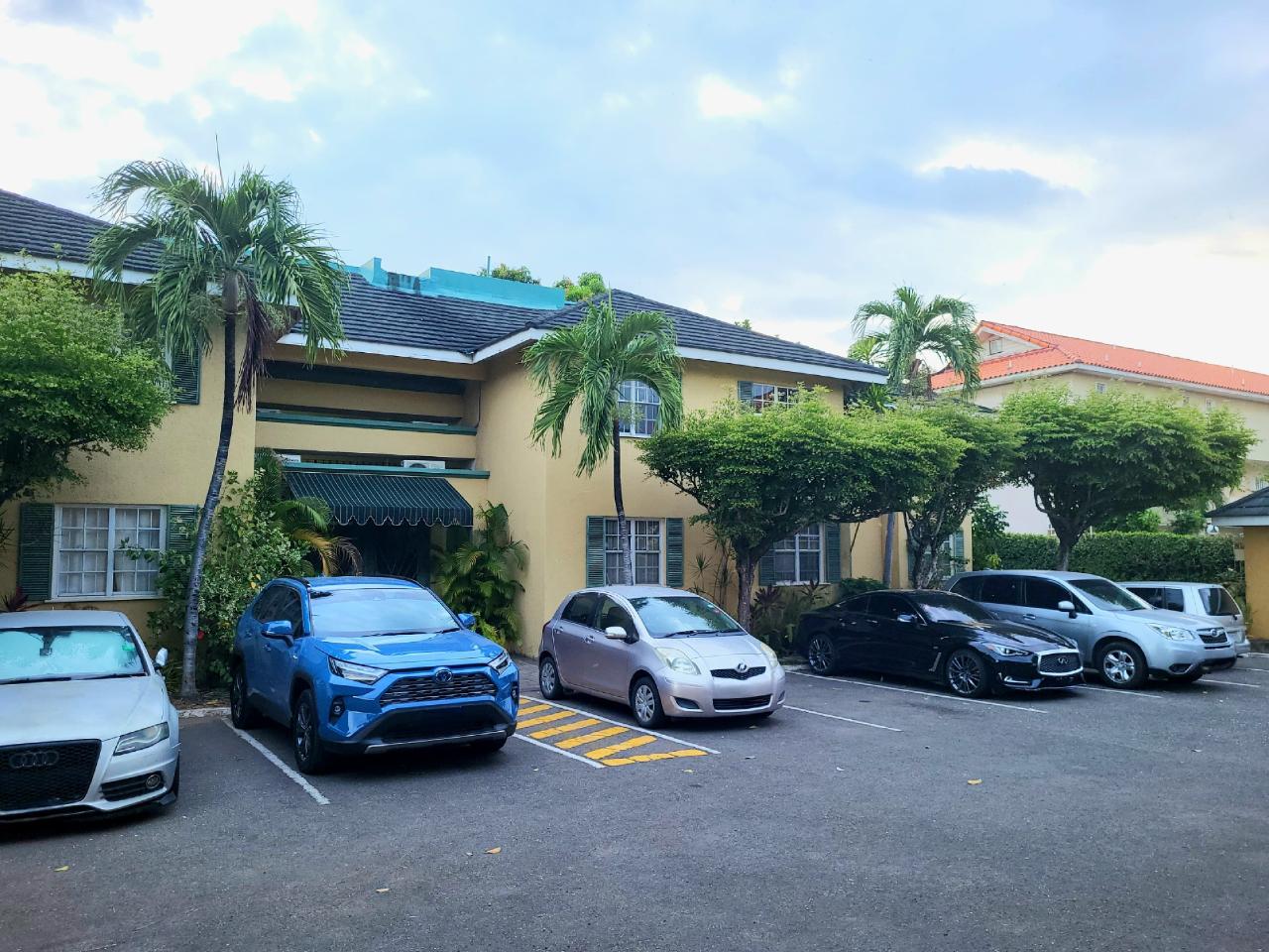 Apartment For Rent WATERLOO ROAD, Kingston 10 145,000 Keez