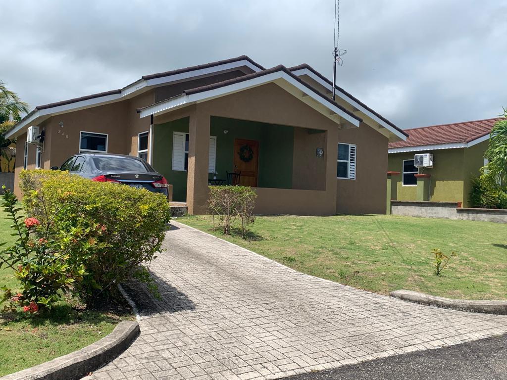 House For Rent DRAX HALL MANOR, Ocho Rios 1,700 Keez