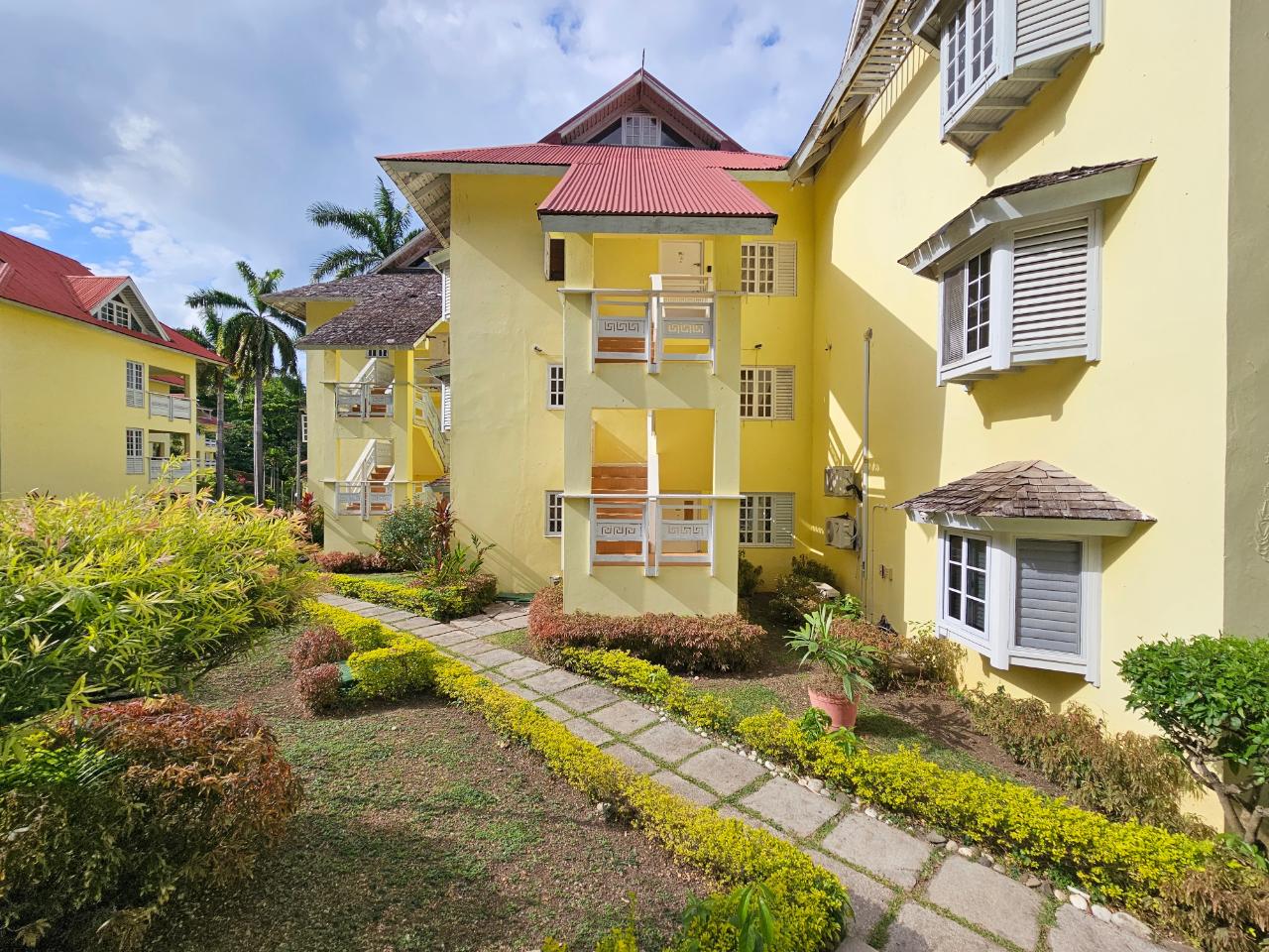 Apartment For Sale: MYSTIC RIDGE, Ocho Rios | $165,000 | Keez