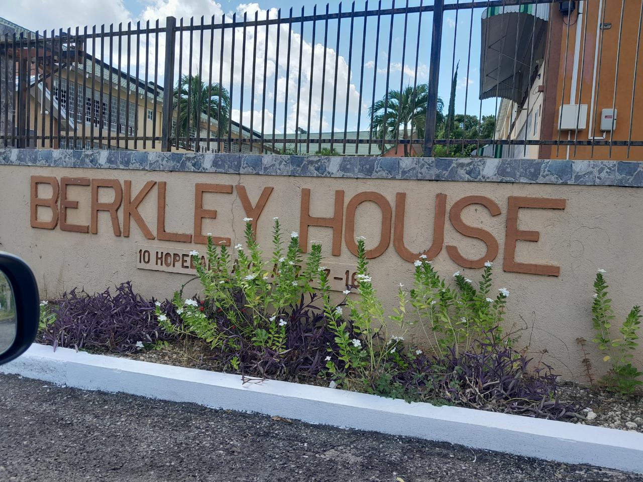 Apartment For Rent HOPEDALE AVENUE, Kingston 6 150,000 Keez