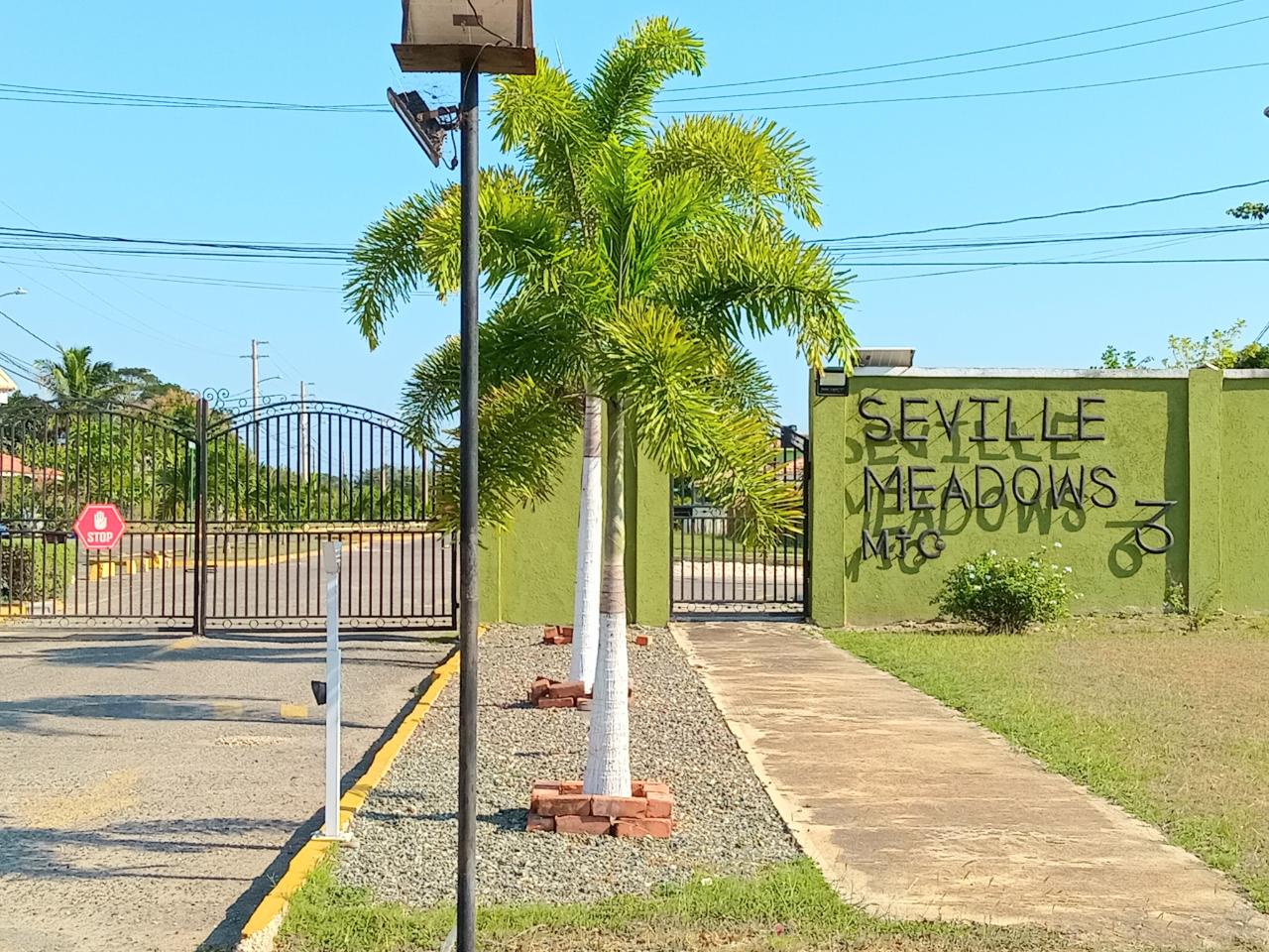 House For Rent SEVILLE MEADOWS, PHASE 3, 1868 75,000 Keez